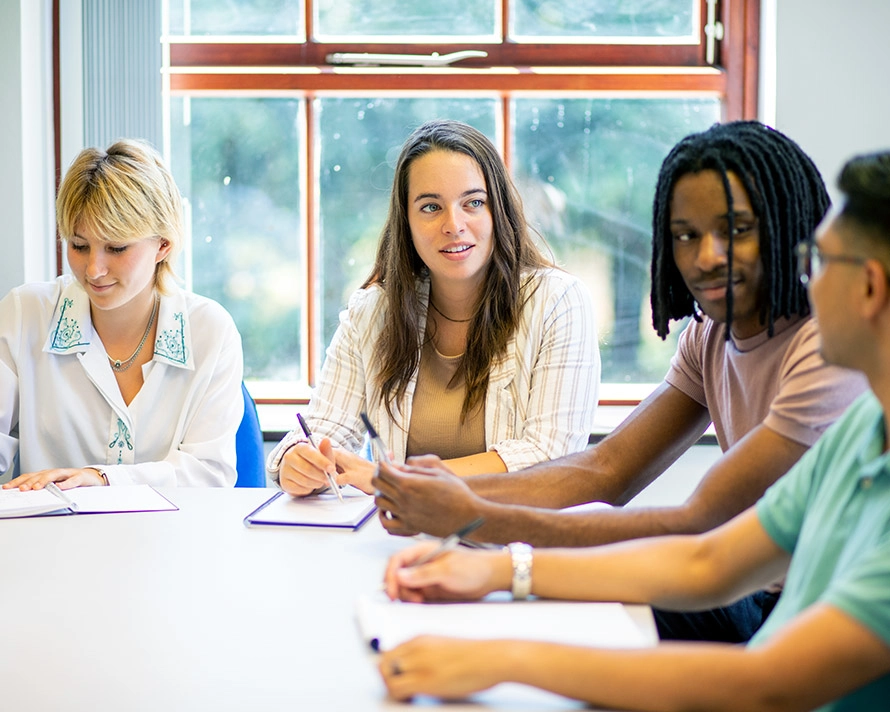 251125 GSK Banner Carreiras